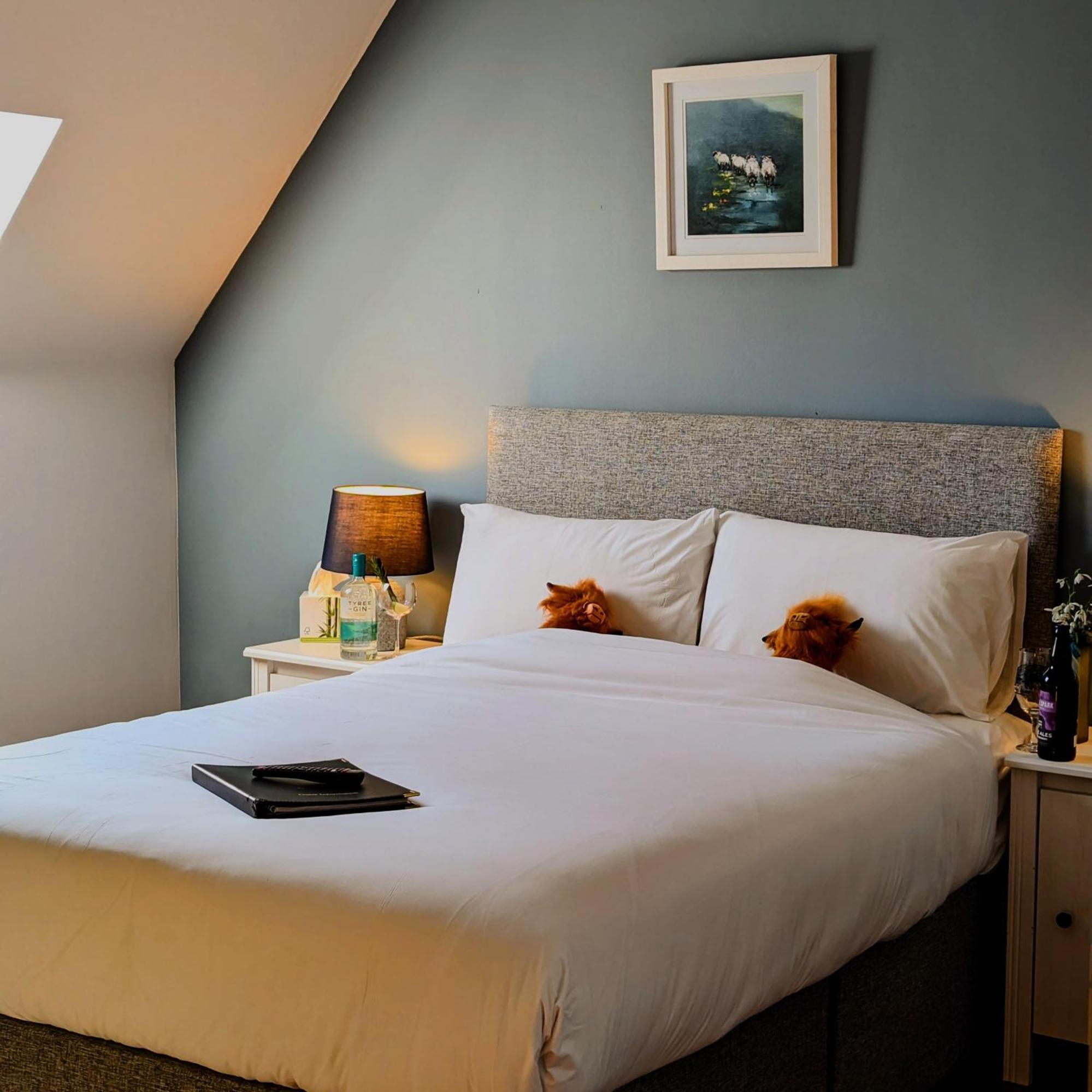 Ben Cruachan Inn - Restaurant, Pub With Rooms Loch Awe Exterior photo